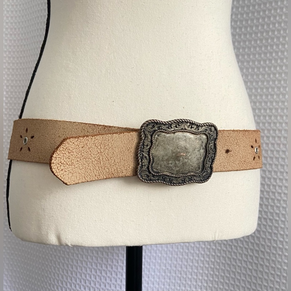 Women’s COLORI Y2K genuine leather Tan belt with big buckle size medium‎